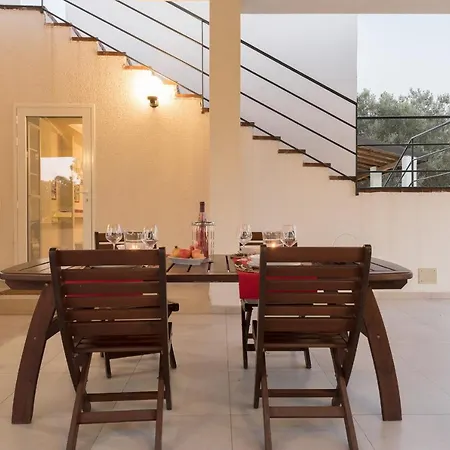 Villa Zagara - Isulatravel *